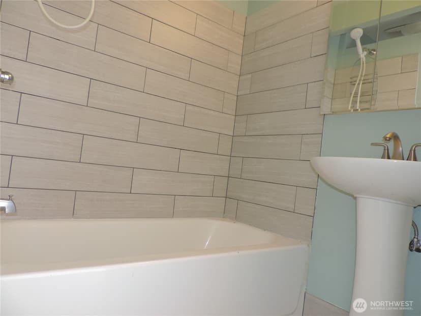 Property photo for 11709 26th Avenue NE, Seattle photo 19