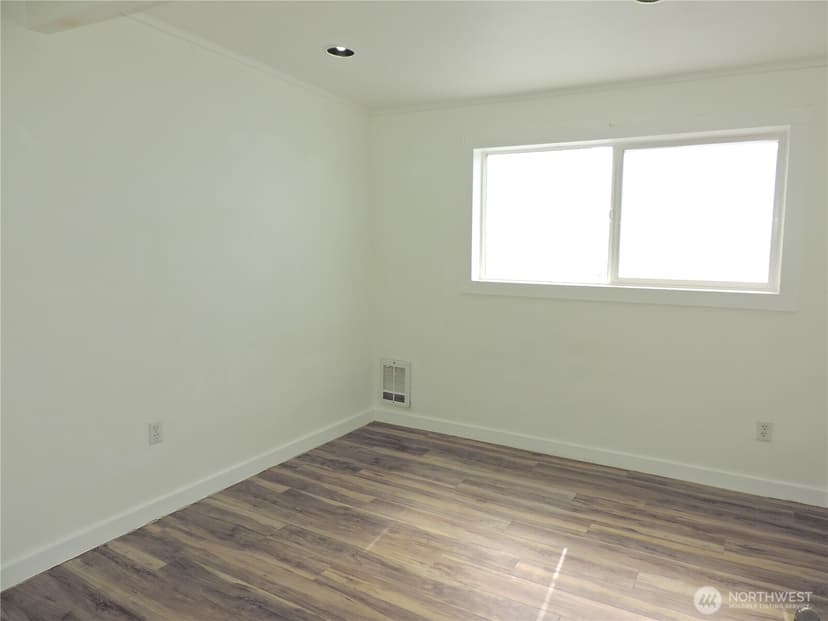 Property photo for 11709 26th Avenue NE, Seattle photo 13