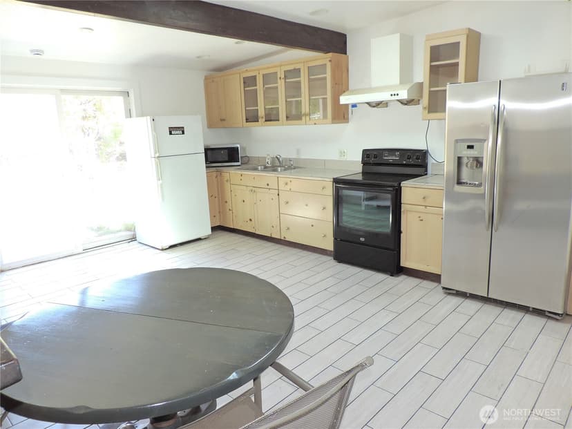 Property photo for 11709 26th Avenue NE, Seattle photo 12