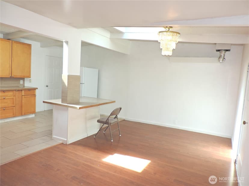Property photo for 11709 26th Avenue NE, Seattle photo 5