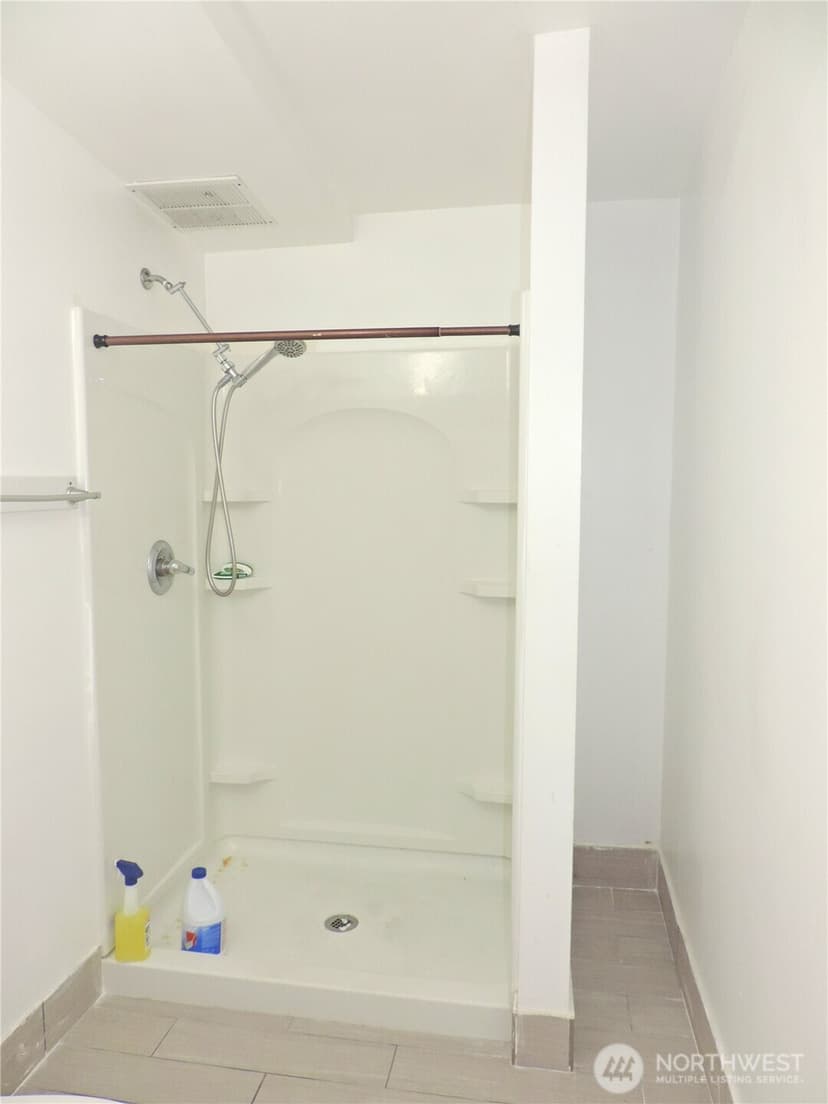 Property photo for 11709 26th Avenue NE, Seattle photo 15