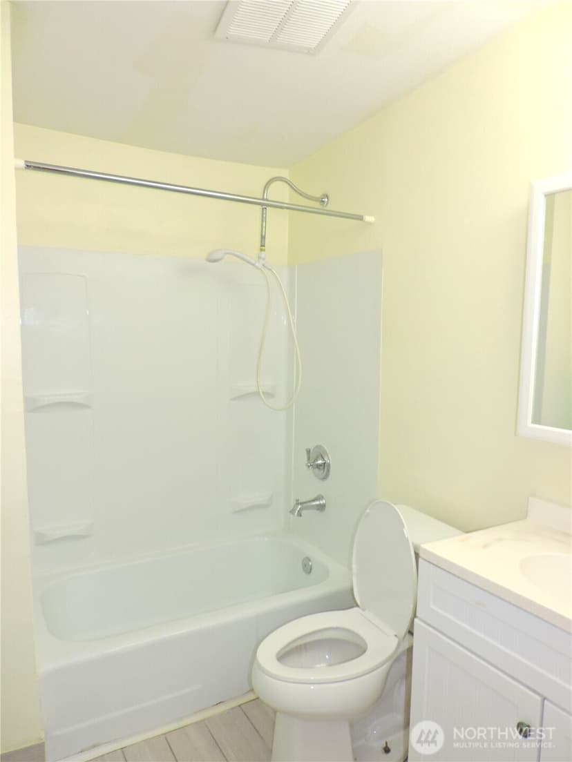 Property photo for 11709 26th Avenue NE, Seattle photo 18