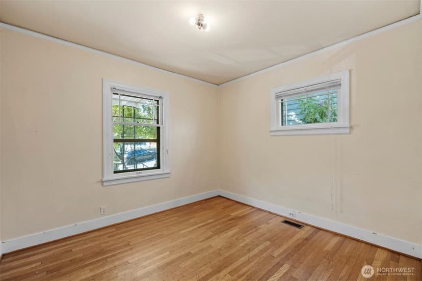 Property photo for 1718 NE 88th Street, Seattle photo 12