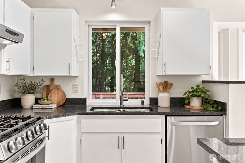 Property photo for 19005 60th Street E, Lake Tapps photo 6