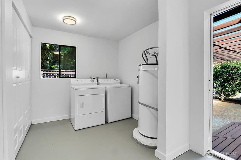 Property photo for 3328 NE 6th Street, Renton photo 21
