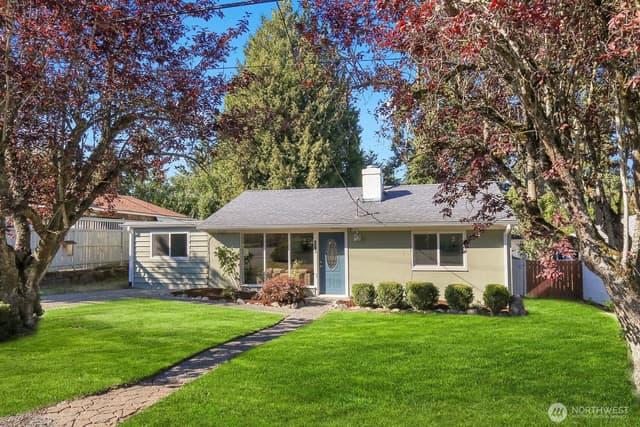 Property photo for 3328 NE 6th Street, Renton photo 2