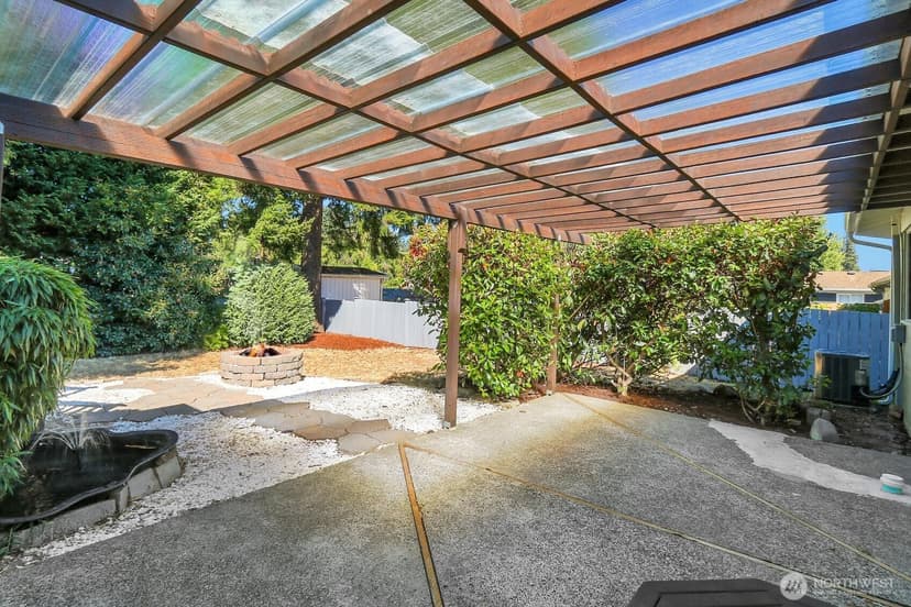 Property photo for 3328 NE 6th Street, Renton photo 23