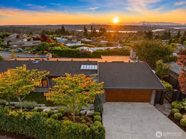 Property photo for 4342 Somerset Boulevard SE, Bellevue