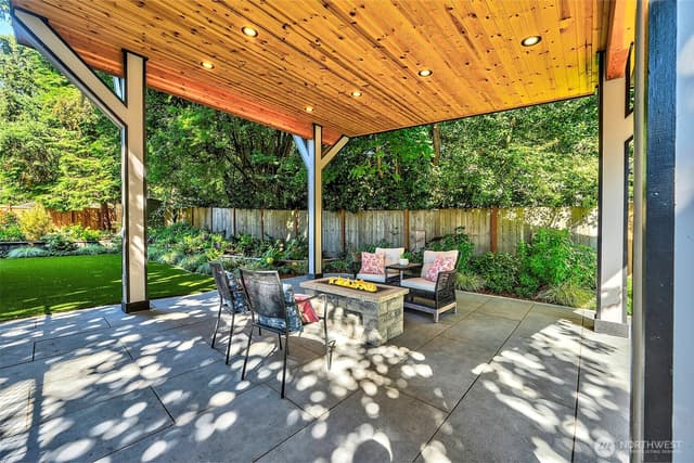 Property photo for 12824 98th Place NE, Kirkland photo 5
