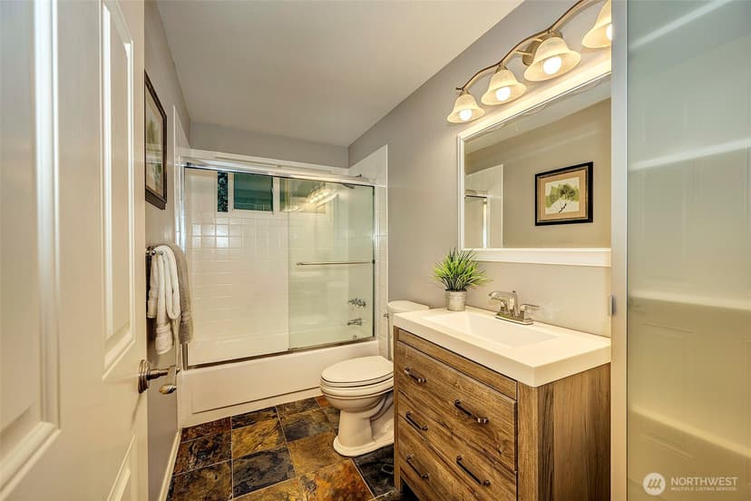 Property photo for 12824 98th Place NE, Kirkland photo 13