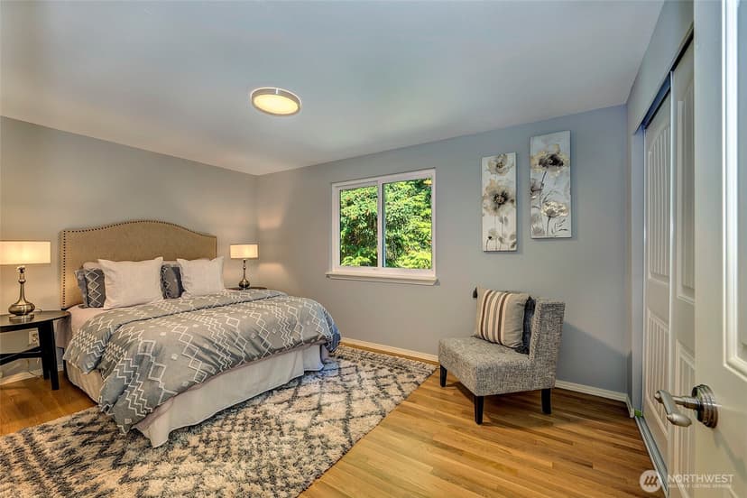 Property photo for 12824 98th Place NE, Kirkland photo 14