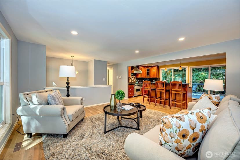 Property photo for 12824 98th Place NE, Kirkland photo 8