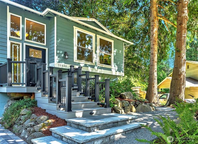 Property photo for 12824 98th Place NE, Kirkland photo 3