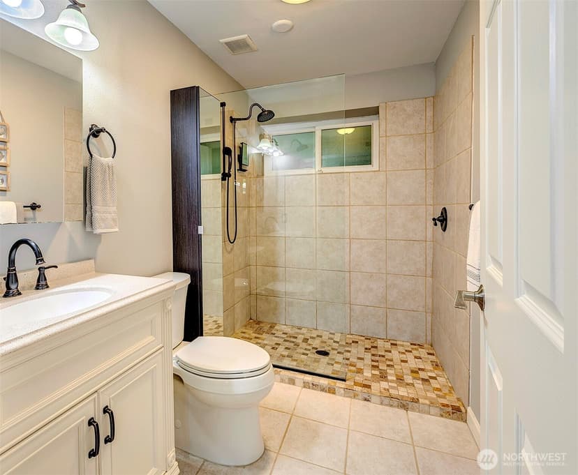 Property photo for 12824 98th Place NE, Kirkland photo 17