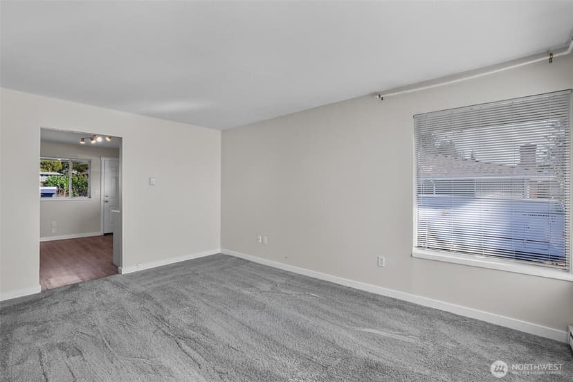 Property photo for 5615 Beverly Ln, Everett photo 15