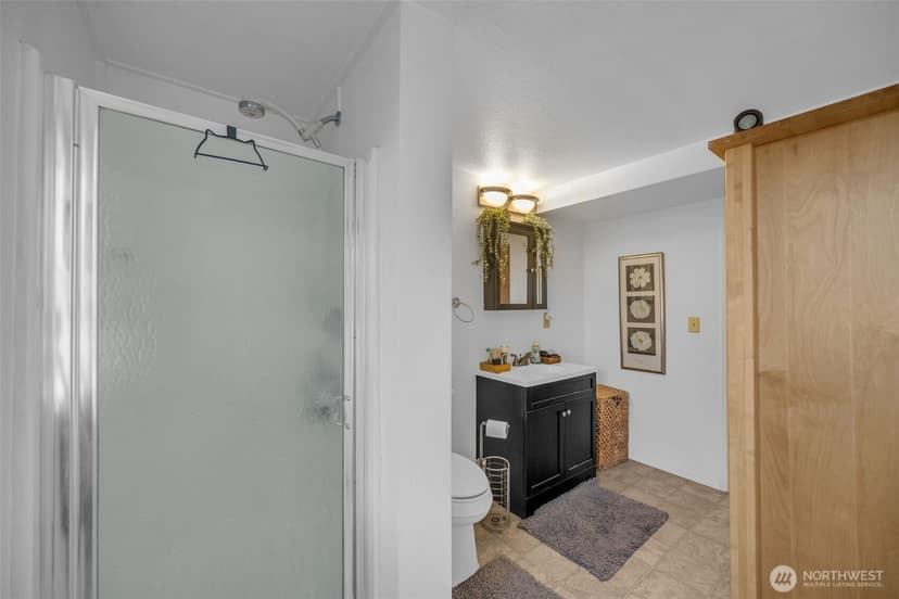 Property photo for 318 77th Place SW, Everett photo 31