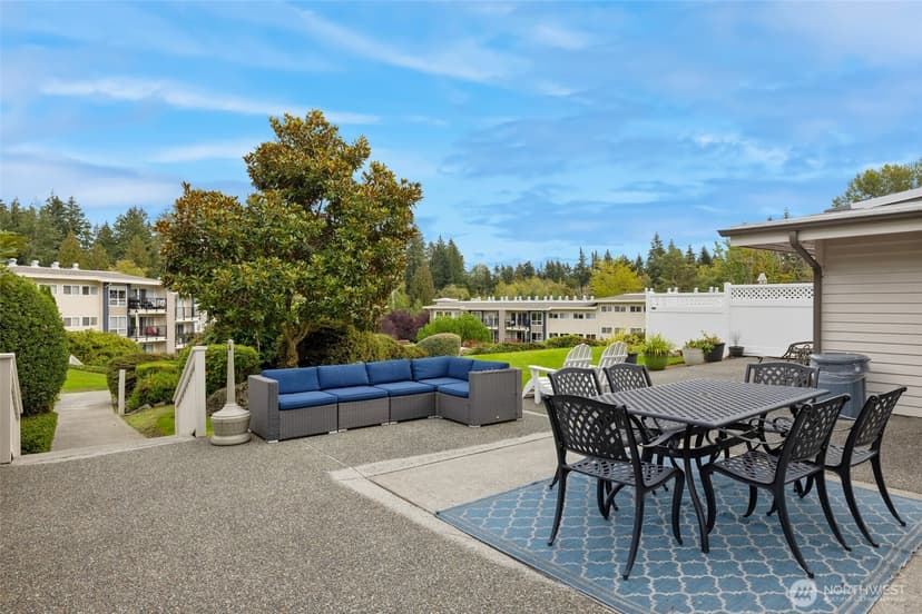 Property photo for 12700 NE 8th Street #E102, Bellevue photo 21