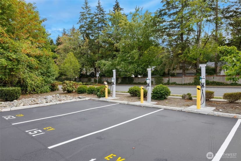 Property photo for 12700 NE 8th Street #E102, Bellevue photo 19
