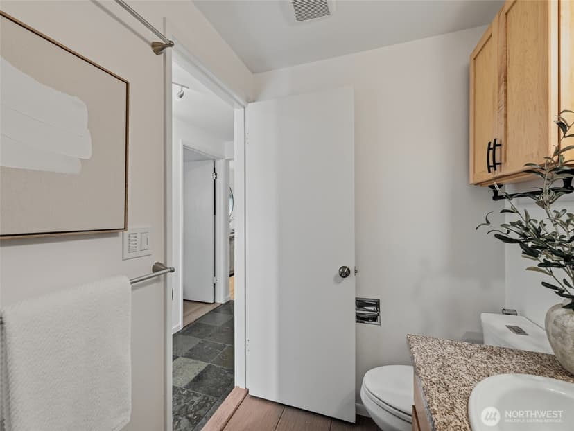 Property photo for 8701 35th Avenue NE #Apt 4, Seattle photo 6