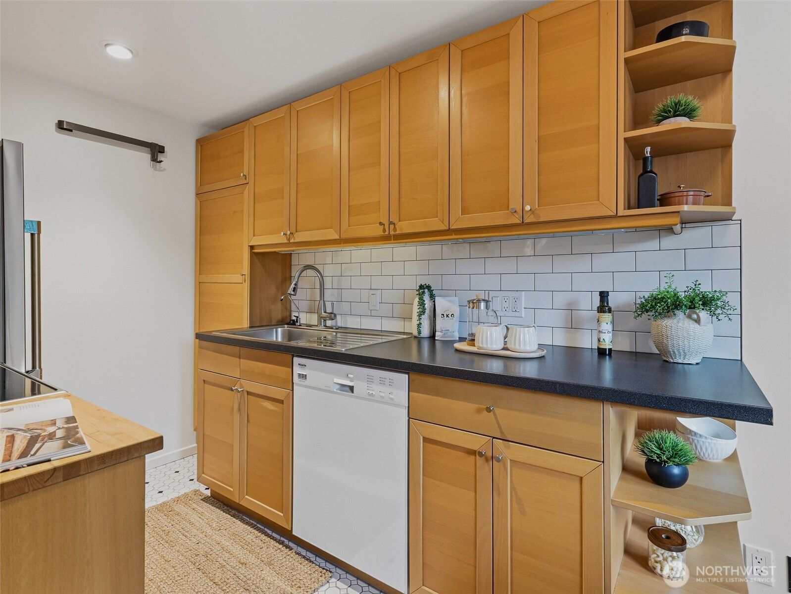 Property photo for 8701 35th Avenue NE #Apt 4, Seattle photo 17