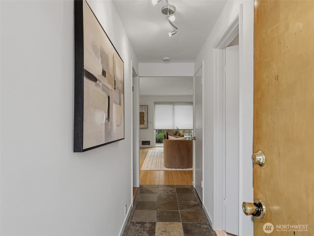 Property photo for 8701 35th Avenue NE #Apt 4, Seattle photo 4