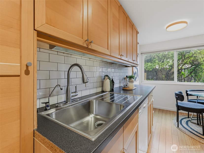 Property photo for 8701 35th Avenue NE #Apt 4, Seattle photo 18