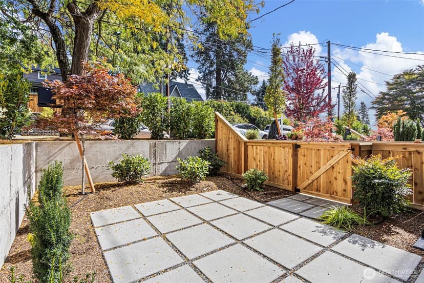 Property photo for 8039 Wallingford Avenue N, Seattle photo 35