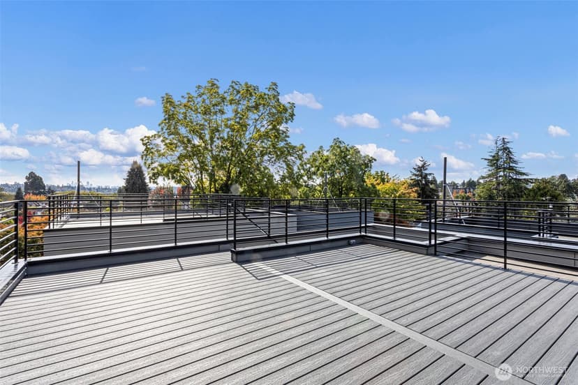 Property photo for 8039 Wallingford Avenue N, Seattle photo 33