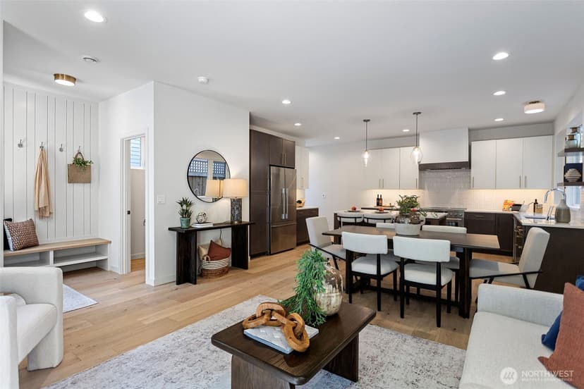 Property photo for 8039 Wallingford Avenue N, Seattle photo 10