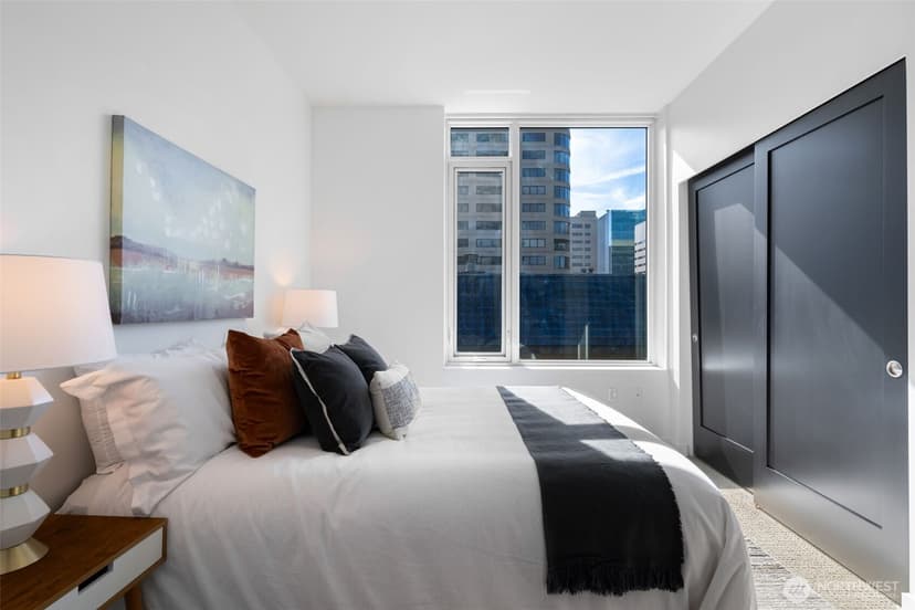 Property photo for 1321 Seneca Street #604, Seattle photo 7
