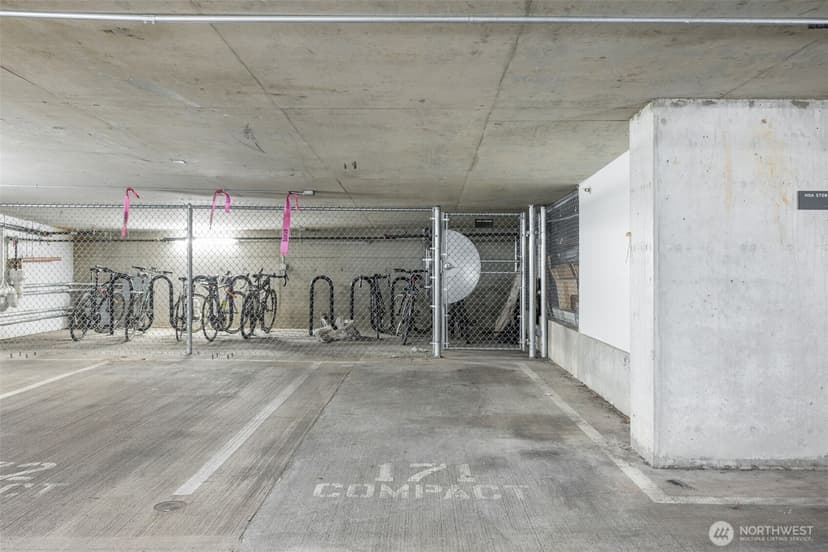 Property photo for 1321 Seneca Street #604, Seattle photo 13