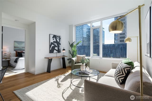 Property photo for 1321 Seneca Street #604, Seattle photo 3