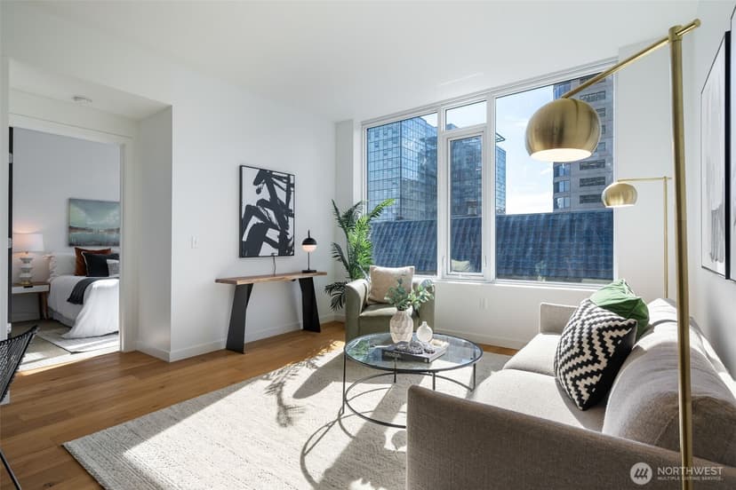 Property photo for 1321 Seneca Street #604, Seattle photo 3