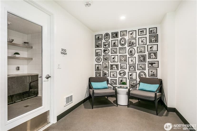 Property photo for 1321 Seneca Street #604, Seattle photo 26