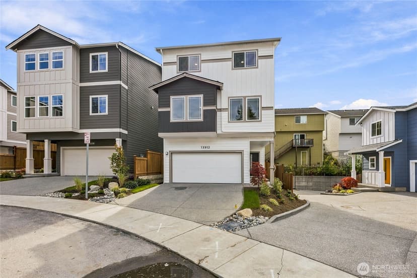 Property photo for 13912 11th Place W, Lynnwood
