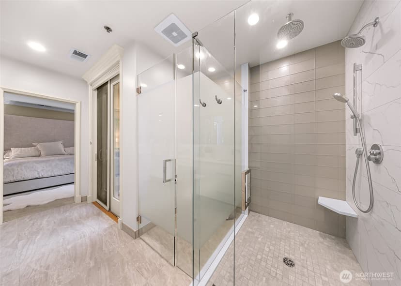 Property photo for 111 Lake Avenue W #202, Kirkland photo 27