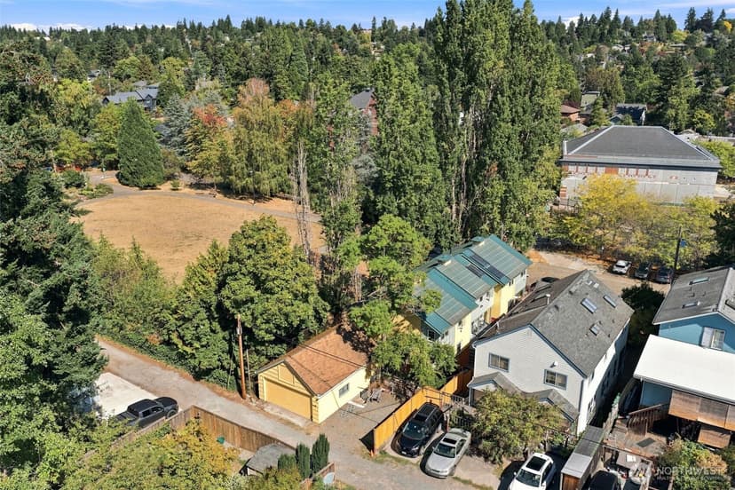 Property photo for 6527 21st Avenue NE #3, Seattle photo 36