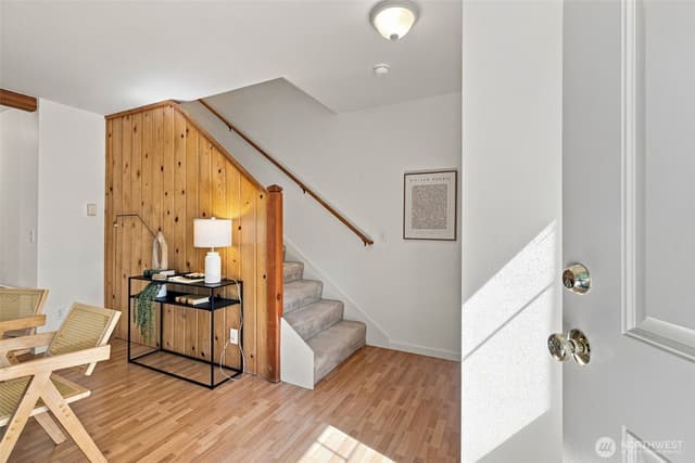 Property photo for 6527 21st Avenue NE #3, Seattle photo 4