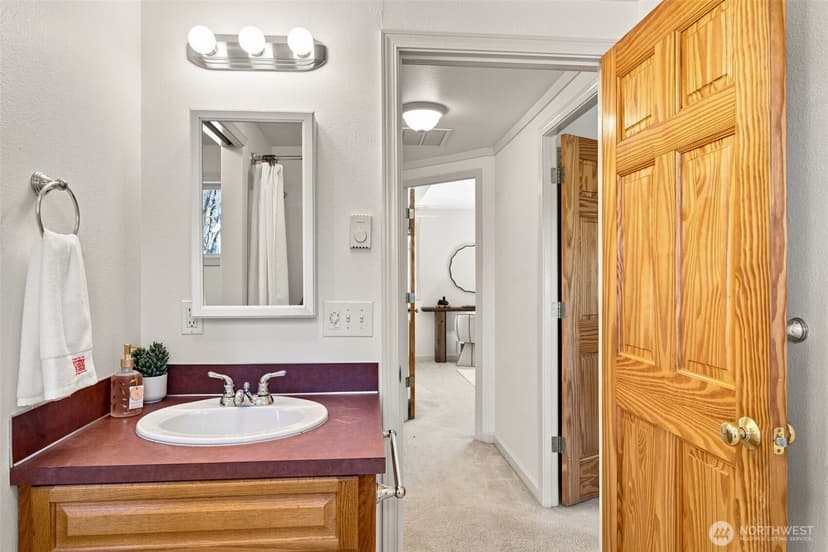 Property photo for 6527 21st Avenue NE #3, Seattle photo 26
