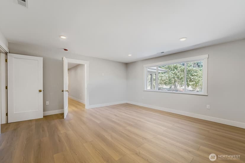 Property photo for 20925 SE Renton-Maple Valley Road, Maple Valley photo 15
