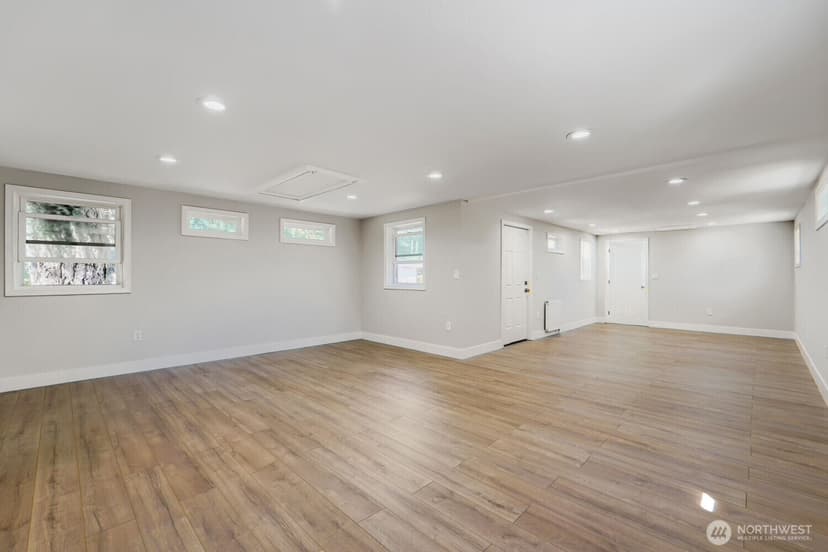Property photo for 20925 SE Renton-Maple Valley Road, Maple Valley photo 11