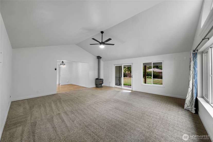 Property photo for 13920 30th Avenue NW, Tulalip photo 18