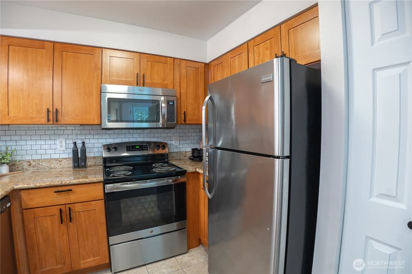 Property photo for 15300 112th Avenue NE #B108, Bothell photo 8
