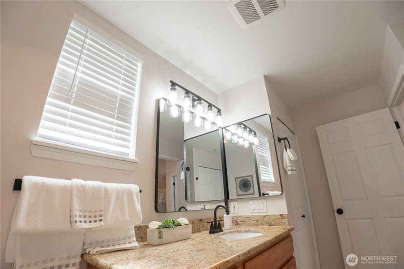 Property photo for 15300 112th Avenue NE #B108, Bothell photo 21