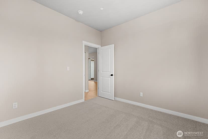 Property photo for 4806 83rd Avenue NE, Marysville photo 12