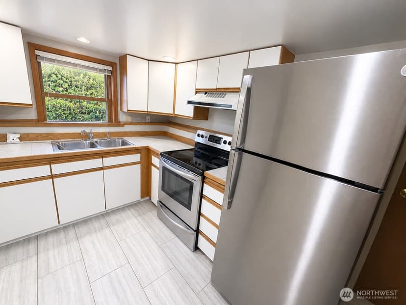 Property photo for 4732 45th Avenue SW, Seattle photo 18
