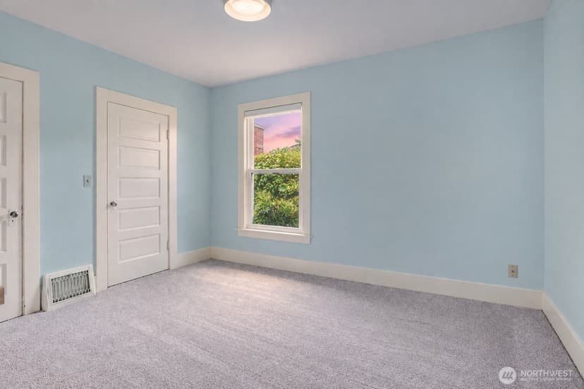 Property photo for 4732 45th Avenue SW, Seattle photo 17