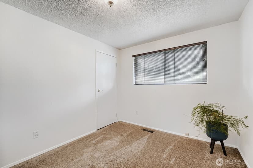 Property photo for 29712 39th Place S, Auburn photo 16