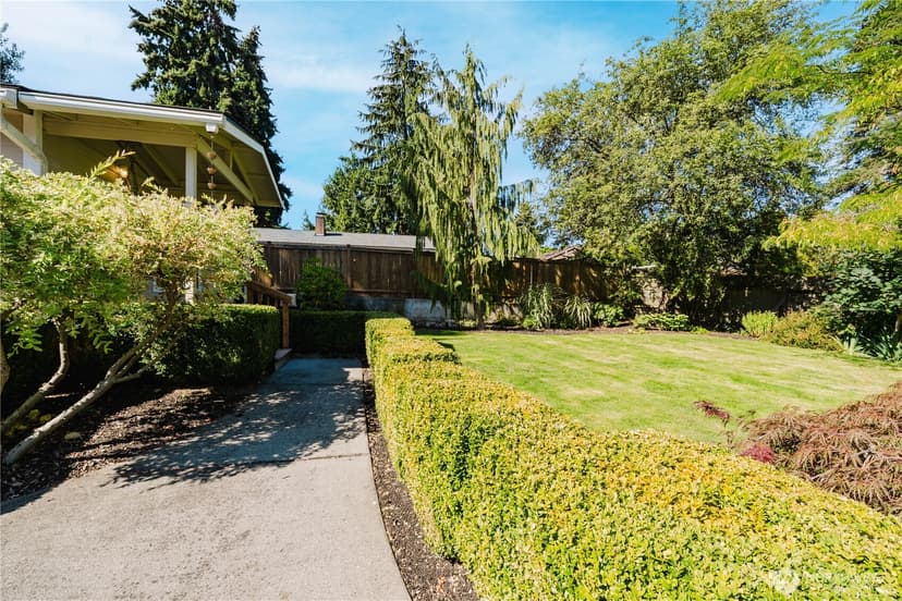 Property photo for 18043 Ashworth Avenue N, Shoreline photo 25