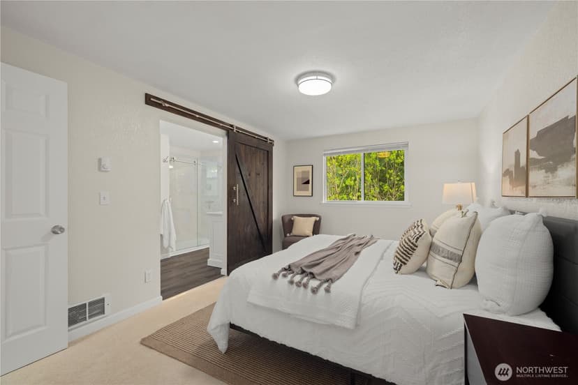 Property photo for 11124 Downes Road, Snohomish photo 14
